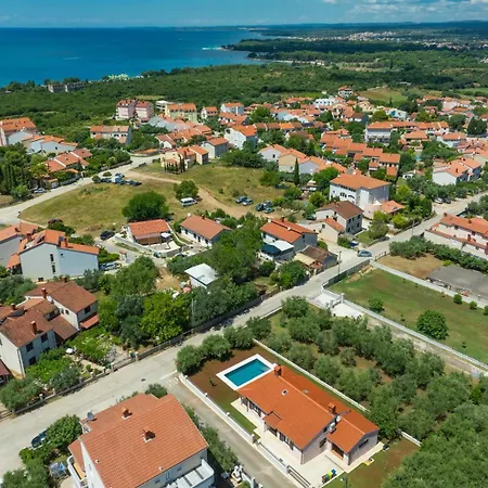 Olive Tree Oasis With Heated Pool Štinjan
