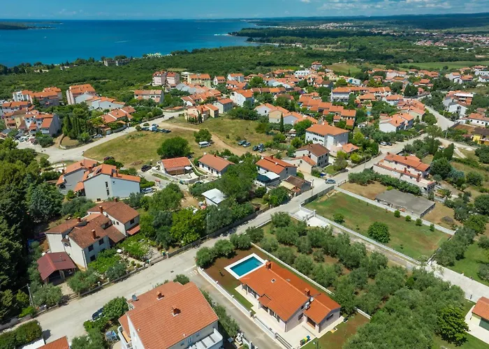 Olive Tree Oasis With Heated Pool Štinjan