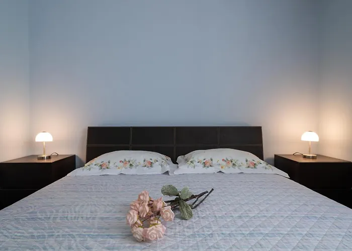 펜션 Olive Tree Oasis With Heated Pool *