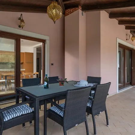 Olive Tree Oasis With Heated Pool *