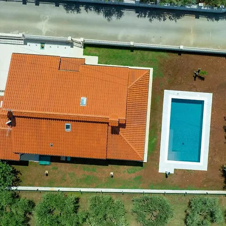 Olive Tree Oasis With Heated Pool * Štinjan