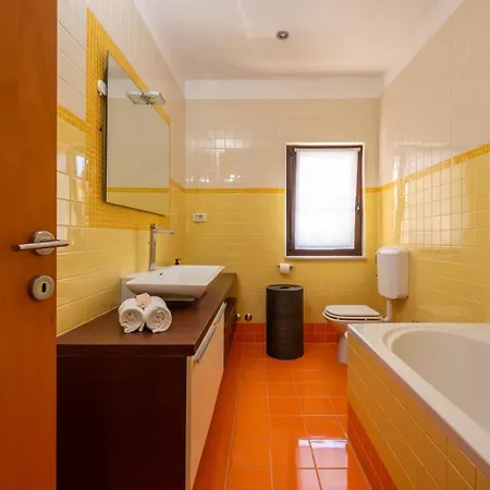 Olive Tree Oasis With Heated Pool *