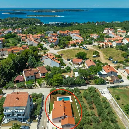 Olive Tree Oasis With Heated Pool Štinjan